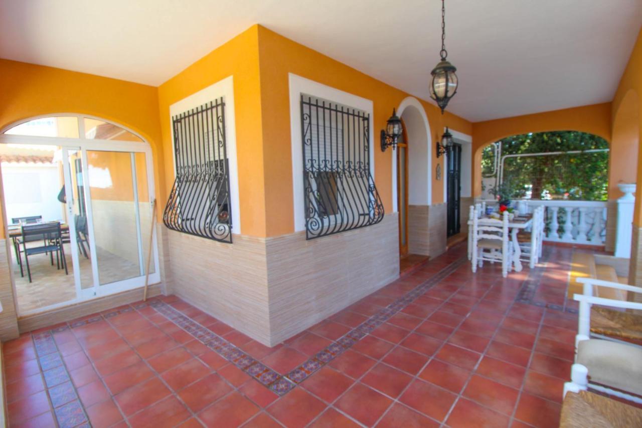 Great Villa, Sea Views, 20 Secs Walk To The Beach, Bbq, 9 People, 5 Mins Car From Alicante City Center, Sailing Club 3 Mins Walk Eksteriør bilde