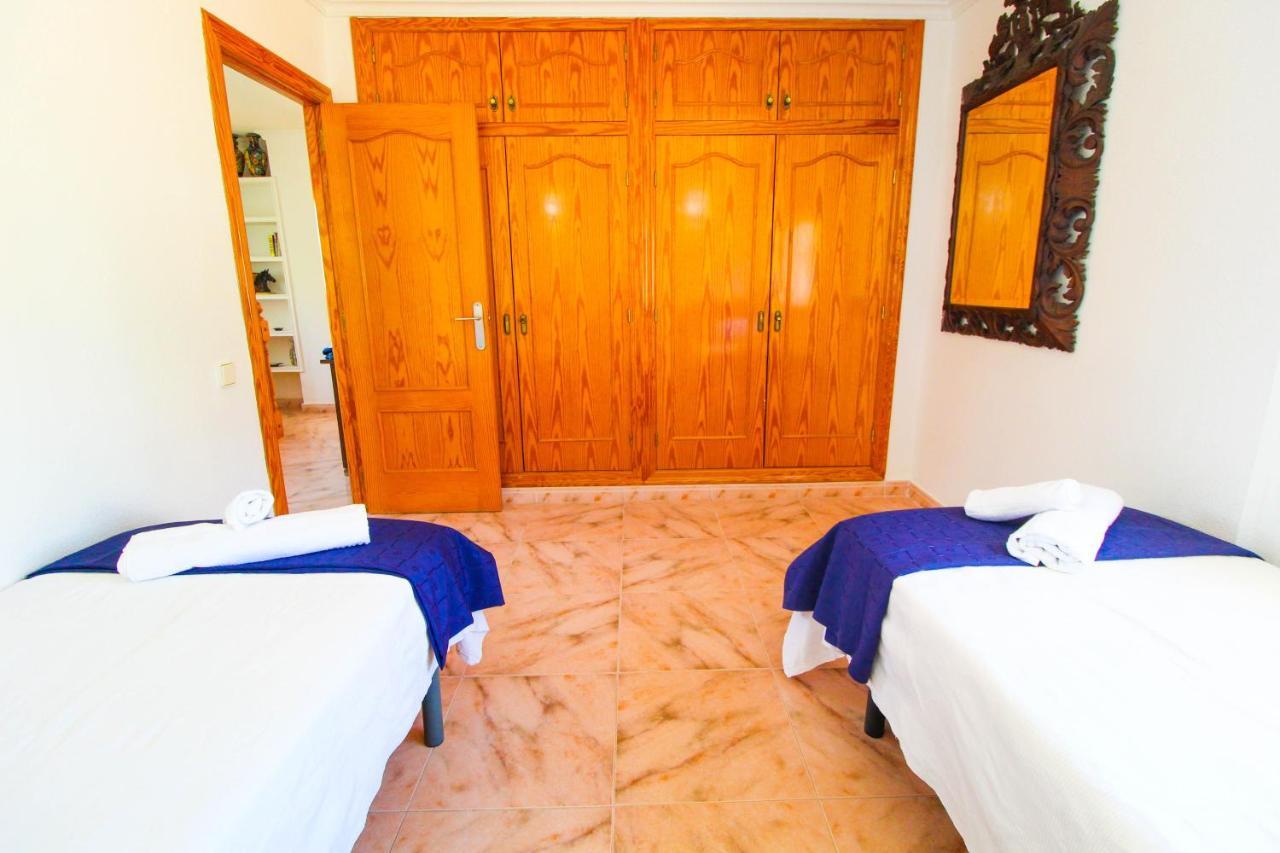 Great Villa, Sea Views, 20 Secs Walk To The Beach, Bbq, 9 People, 5 Mins Car From Alicante City Center, Sailing Club 3 Mins Walk Eksteriør bilde