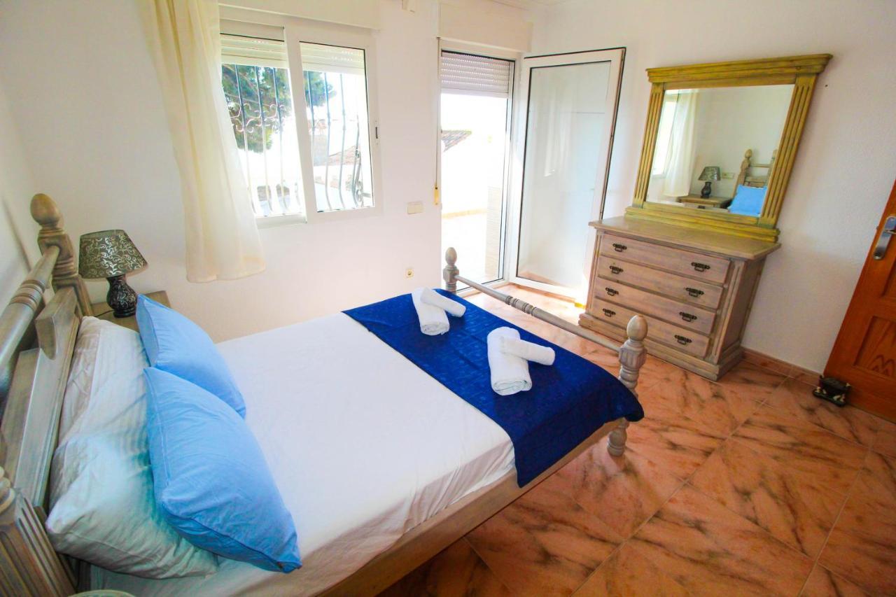 Great Villa, Sea Views, 20 Secs Walk To The Beach, Bbq, 9 People, 5 Mins Car From Alicante City Center, Sailing Club 3 Mins Walk Eksteriør bilde